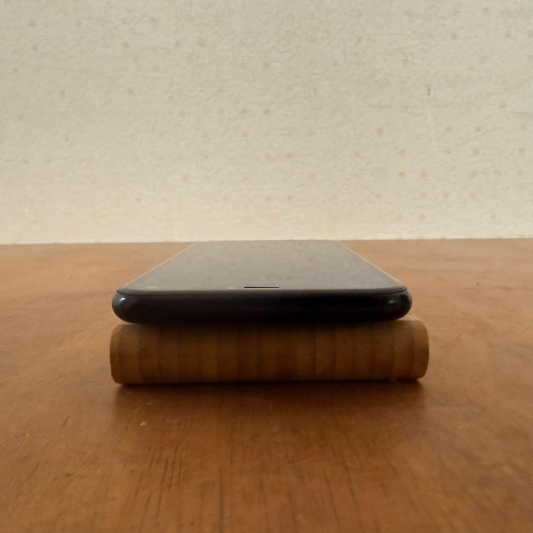 ● 美品 iPhone XR 64GB ブラック MT002J/A au