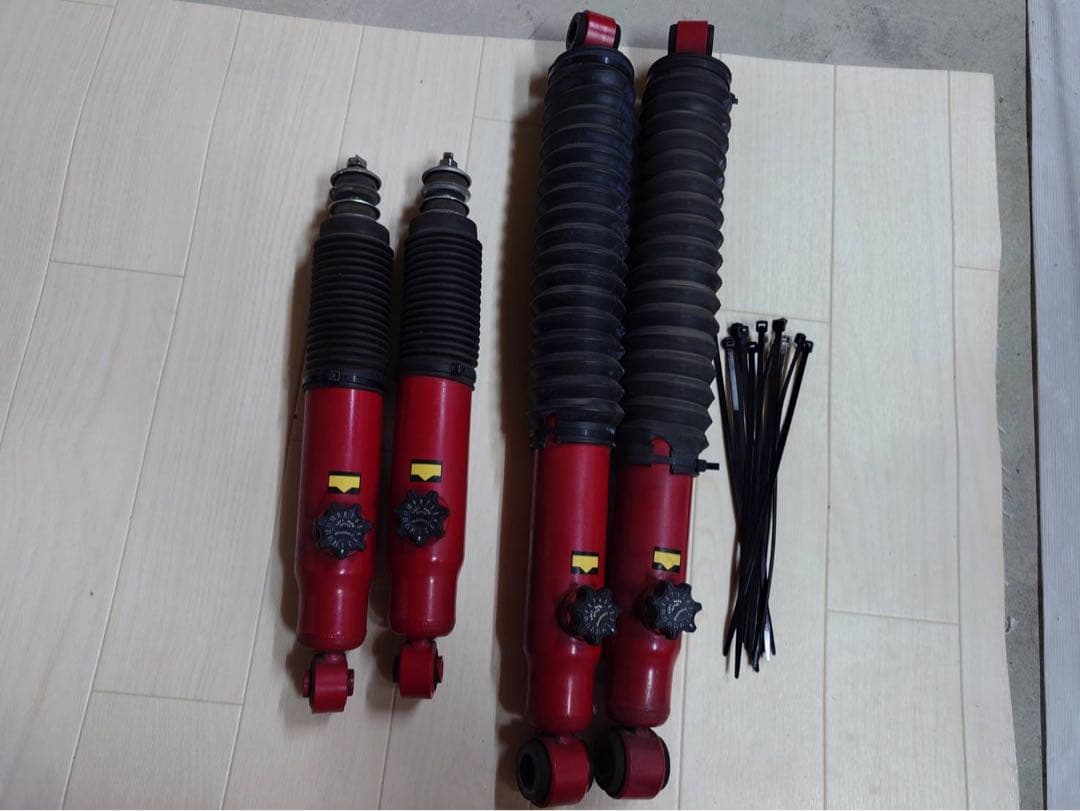 CRS ESSEX 14段調整式ショック ハイエース