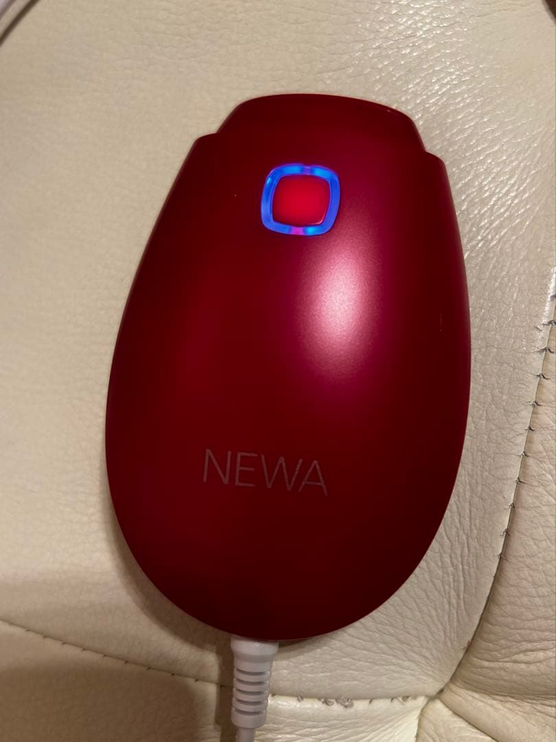 NEWA LIFT美顔器 レッド