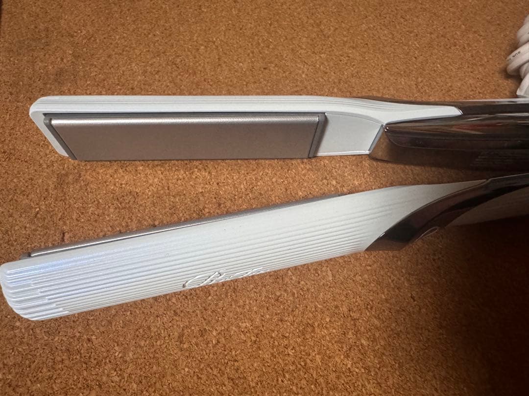 リファ ストレートアイロンプロ ホワイト