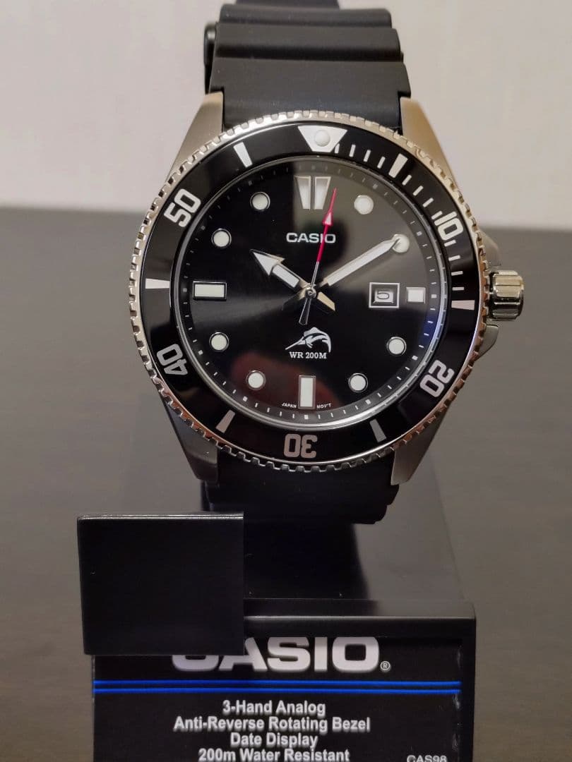 CASIO　ダイバーズウオッチ　MDV-106 ブラック　実質新品