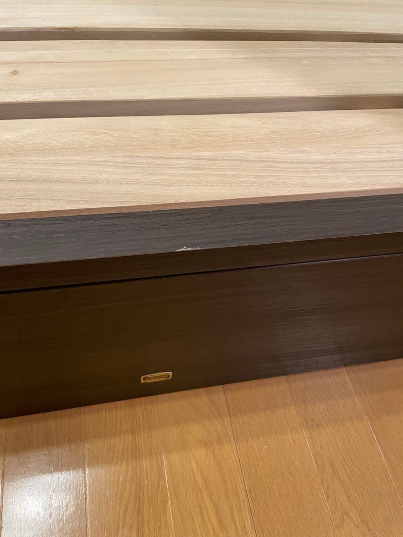 ★だびど★　シモンズ　クイーン　ベッドフレーム ライト電源ポート付き