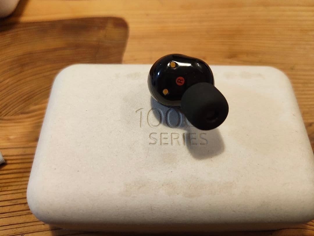 【右耳＋ケース】SONY WF-1000XM5 （Spigenケース付）