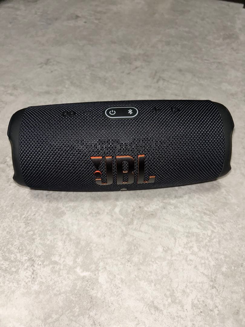 モバイルバッテリー機能付きポータブル防水スピーカーJBLCharge5 ブラック