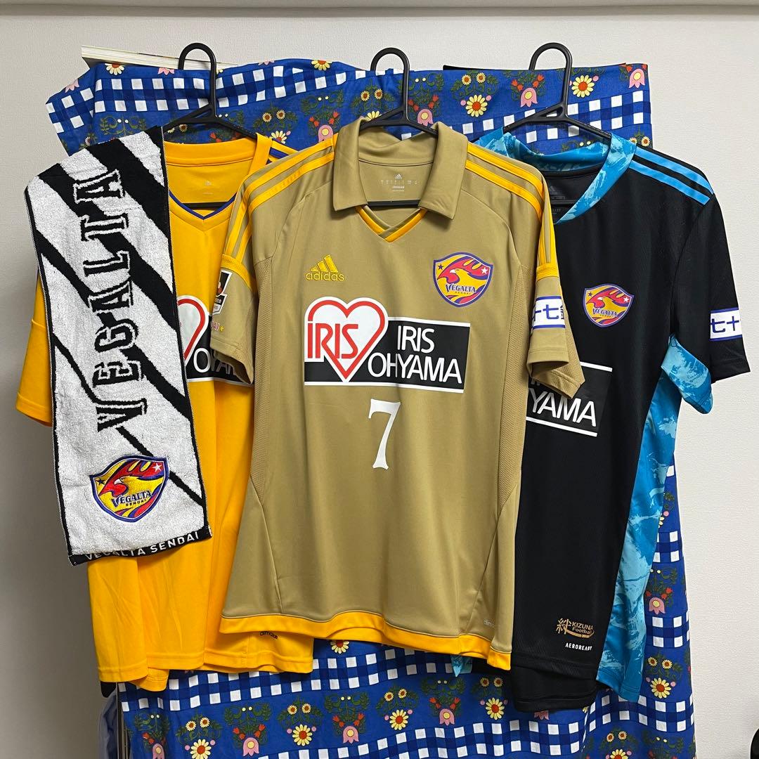 ベガルタ仙台　ユニフォーム3着　タオルマフラー