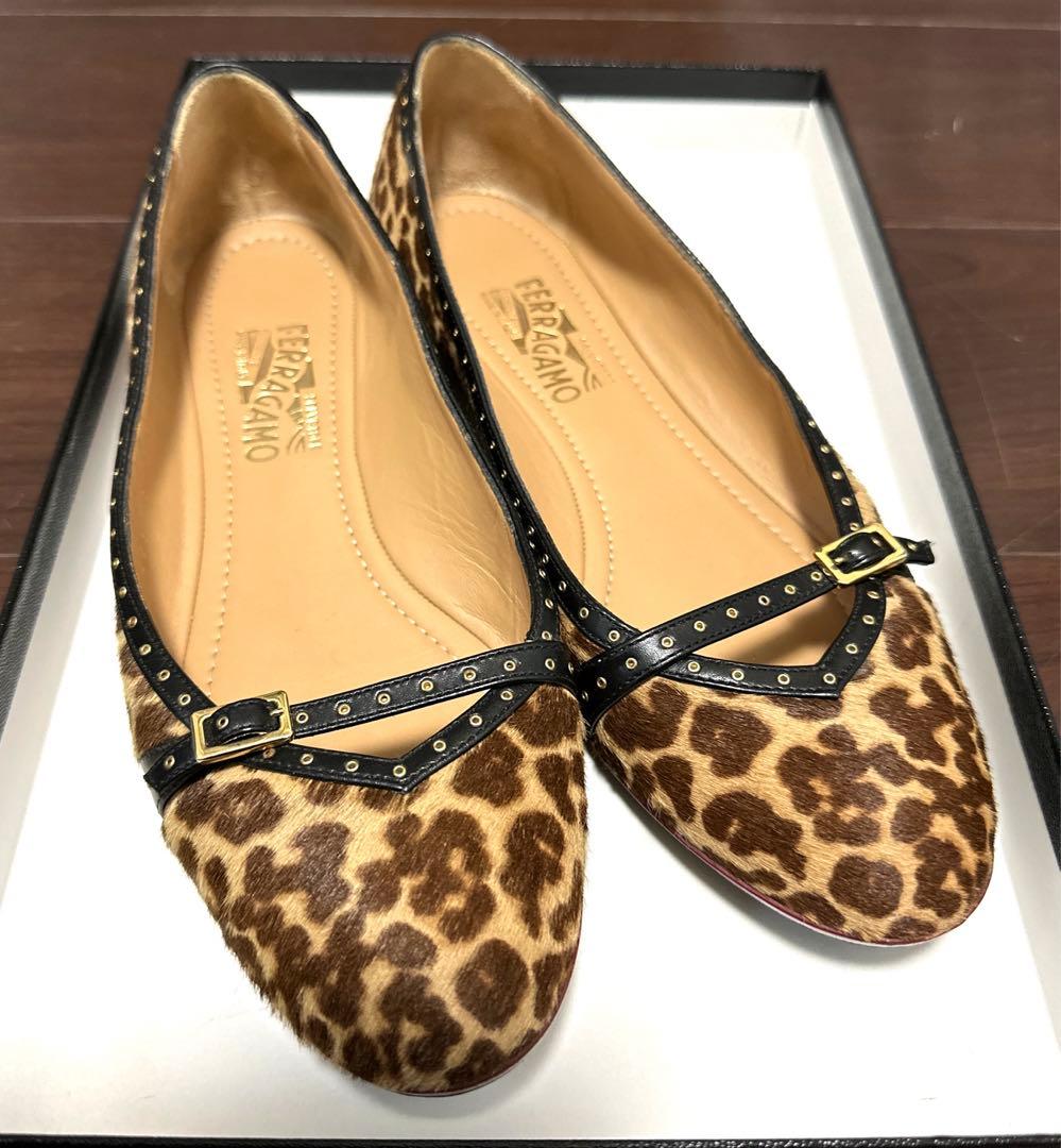 美品❣️フェラガモ♡レオパード柄フラットシューズ