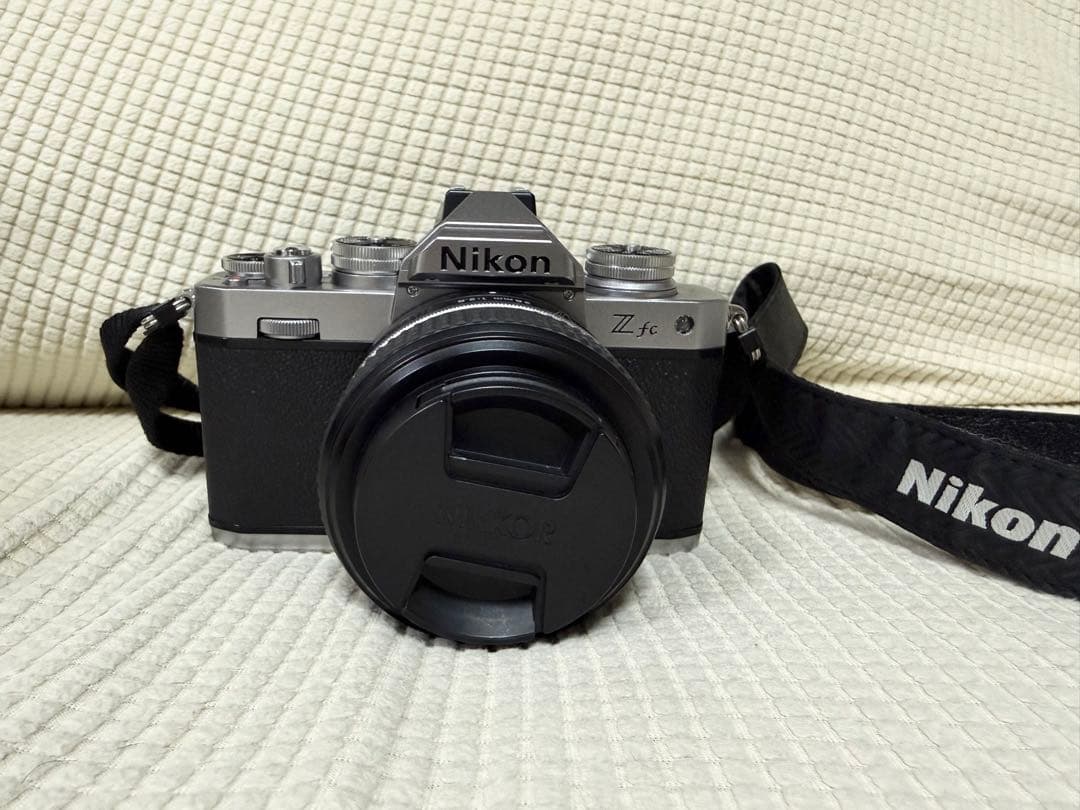 Nikon Z fc 一眼レフカメラ 28mmレンズ付き