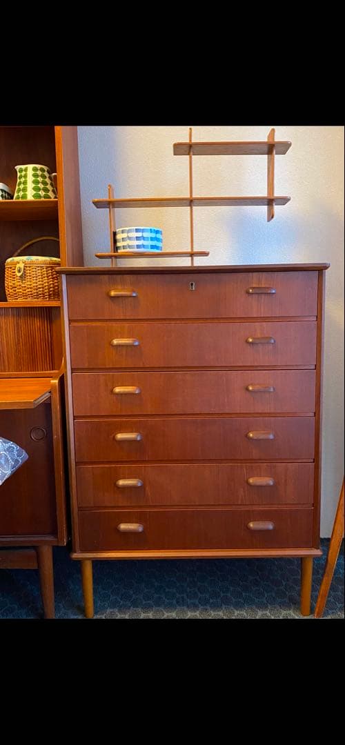 3月中旬まで　北欧ヴィンテージ　デンマーク製　チーク6段チェスト