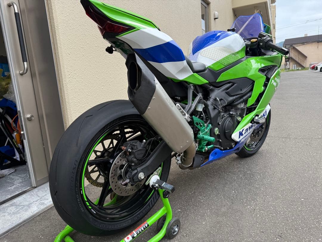 美品 ZX-4R JMCA認証 モリワキBLADE スリップオンマフラー