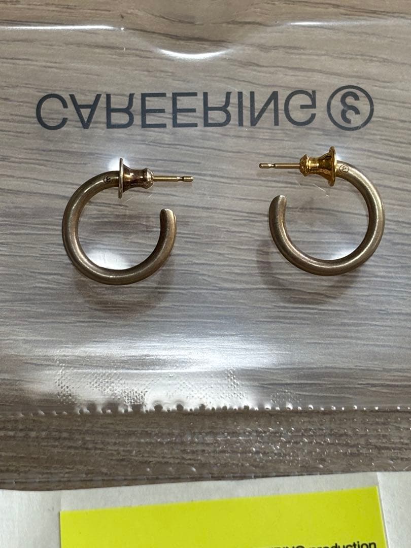CAREERING キャリアリング　ゴールド　ピアス