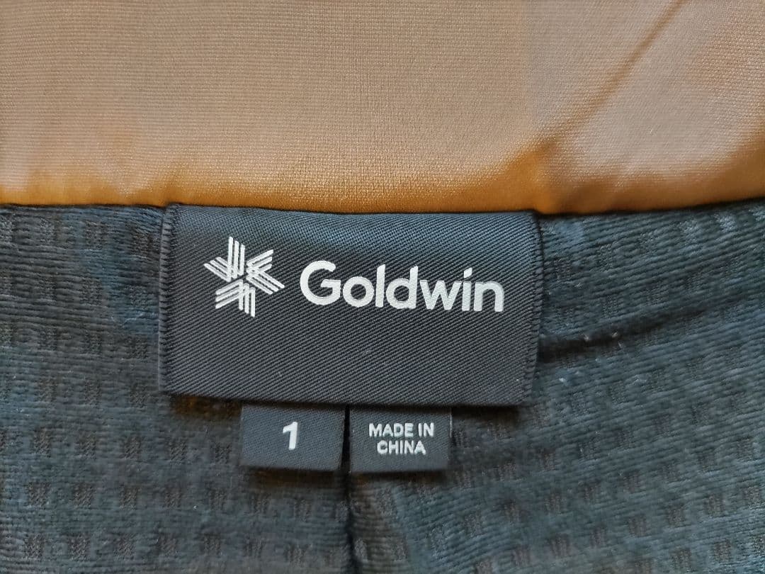 k*8様 【値下げ】Goldwin Fisher オピニオン スキーウェア上下
