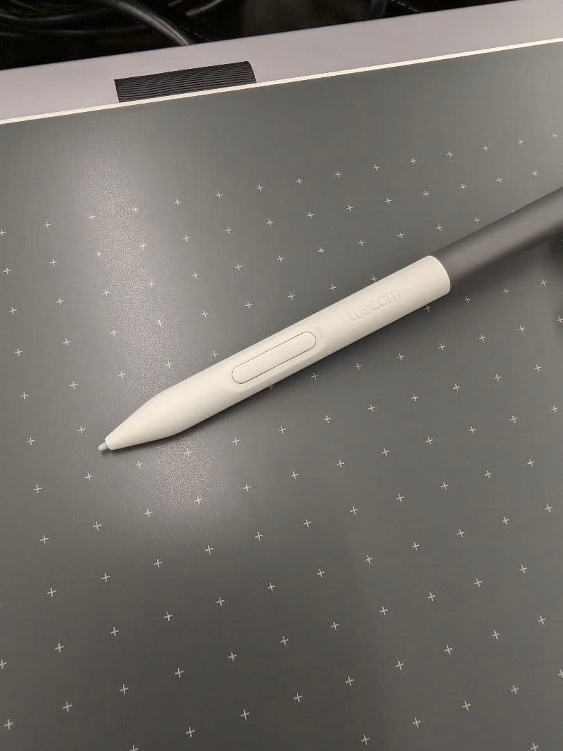 Wacom One ペンタブレット medium