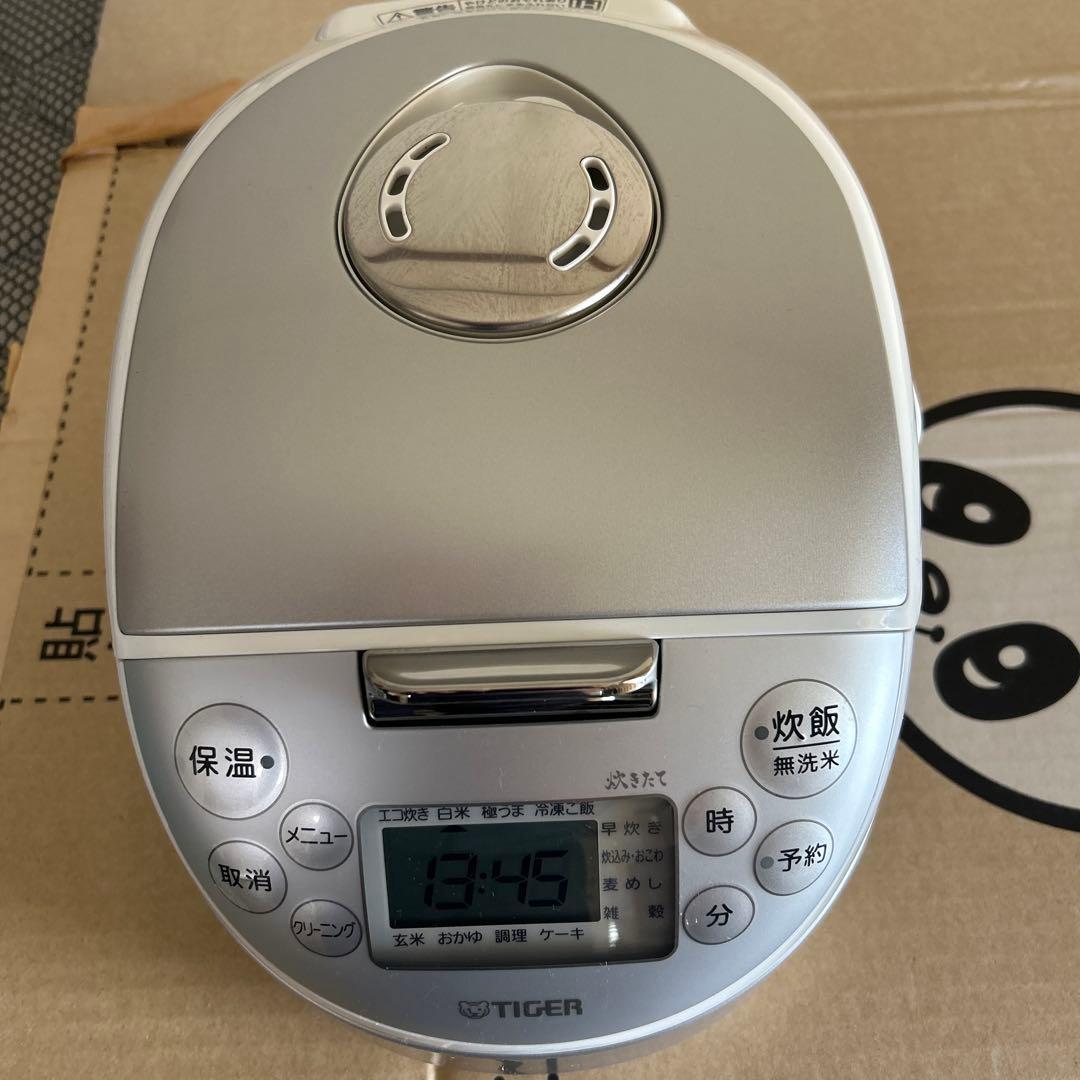TIGER シルバー 炊飯器 デジタル表示