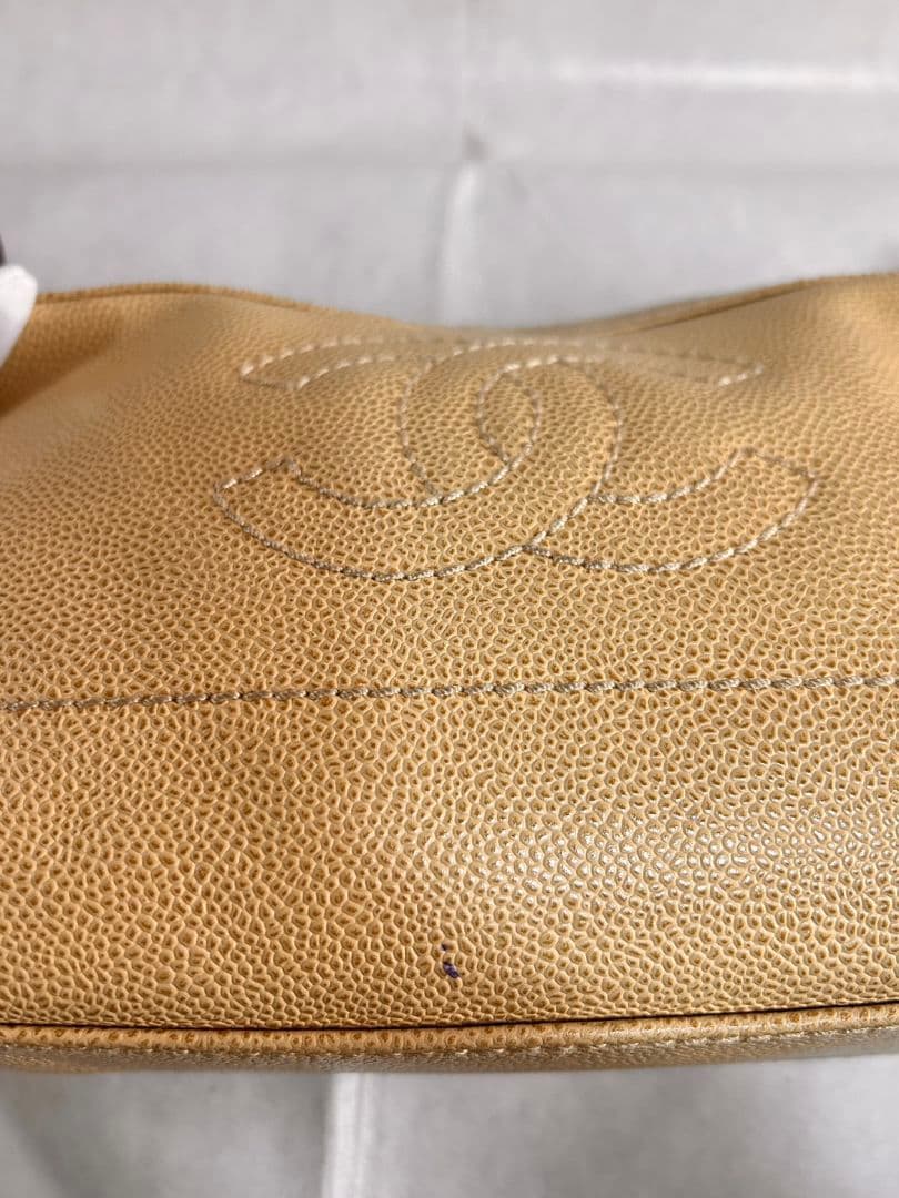 CHANEL ベージュ べっ甲風バッグ