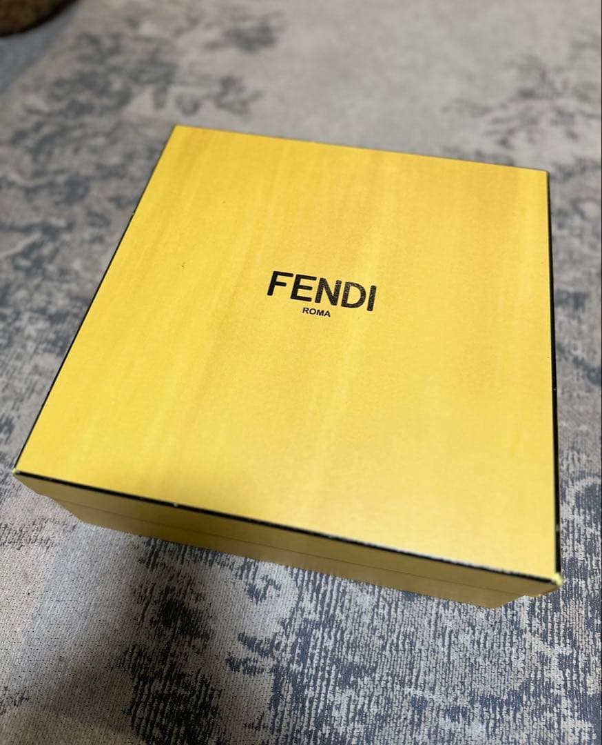 【FENDI】レザー厚底サンダル キャメル 箱、シューズバック付き