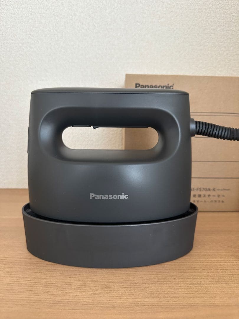 Panasonic 衣類スチーマー　NI-FS70A-K