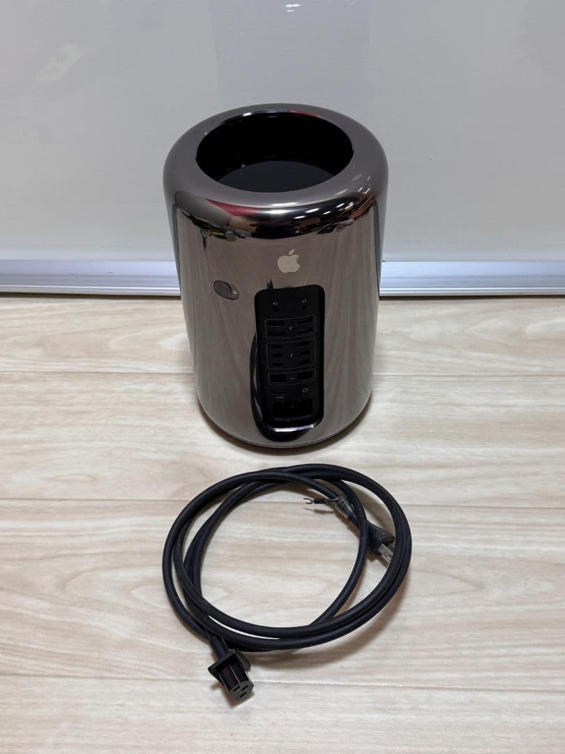 Apple Mac Pro (2013) シルバー 本体 A1481