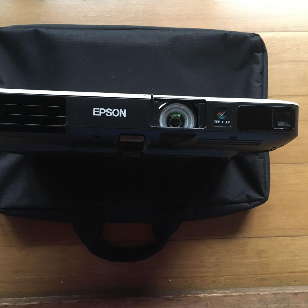EPSON EB-1785W プロジェクター本体