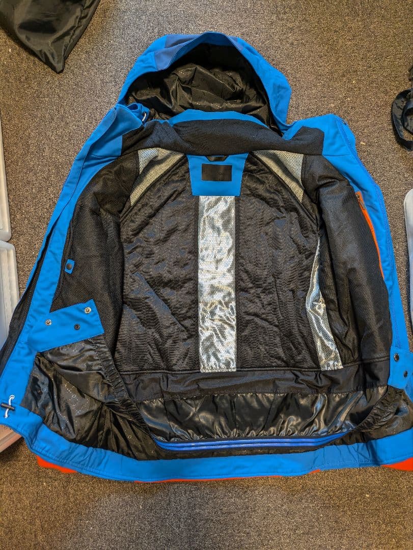 ONYONE　スキーウェア サイズM 上下セット