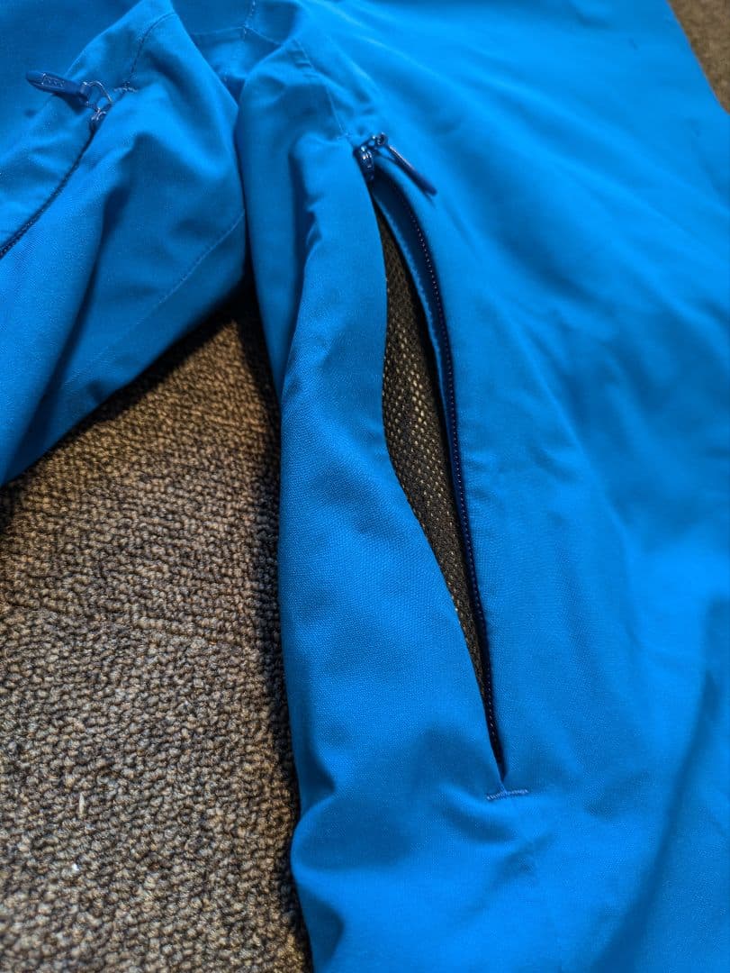 ONYONE　スキーウェア サイズM 上下セット