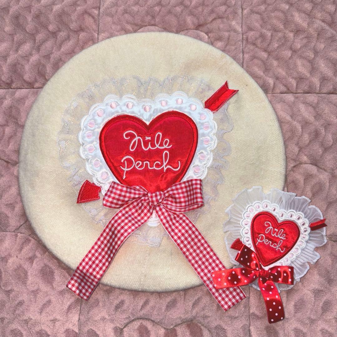 ナイルパーチ ベレー帽＆バッジ