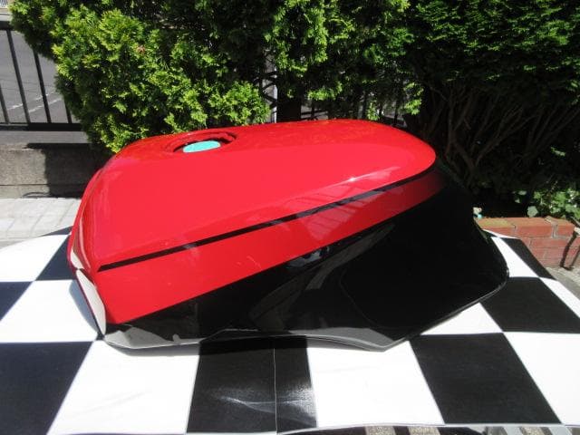 Kawasaki GPZ900R GPZ750R ガソリンタンク 中古良品