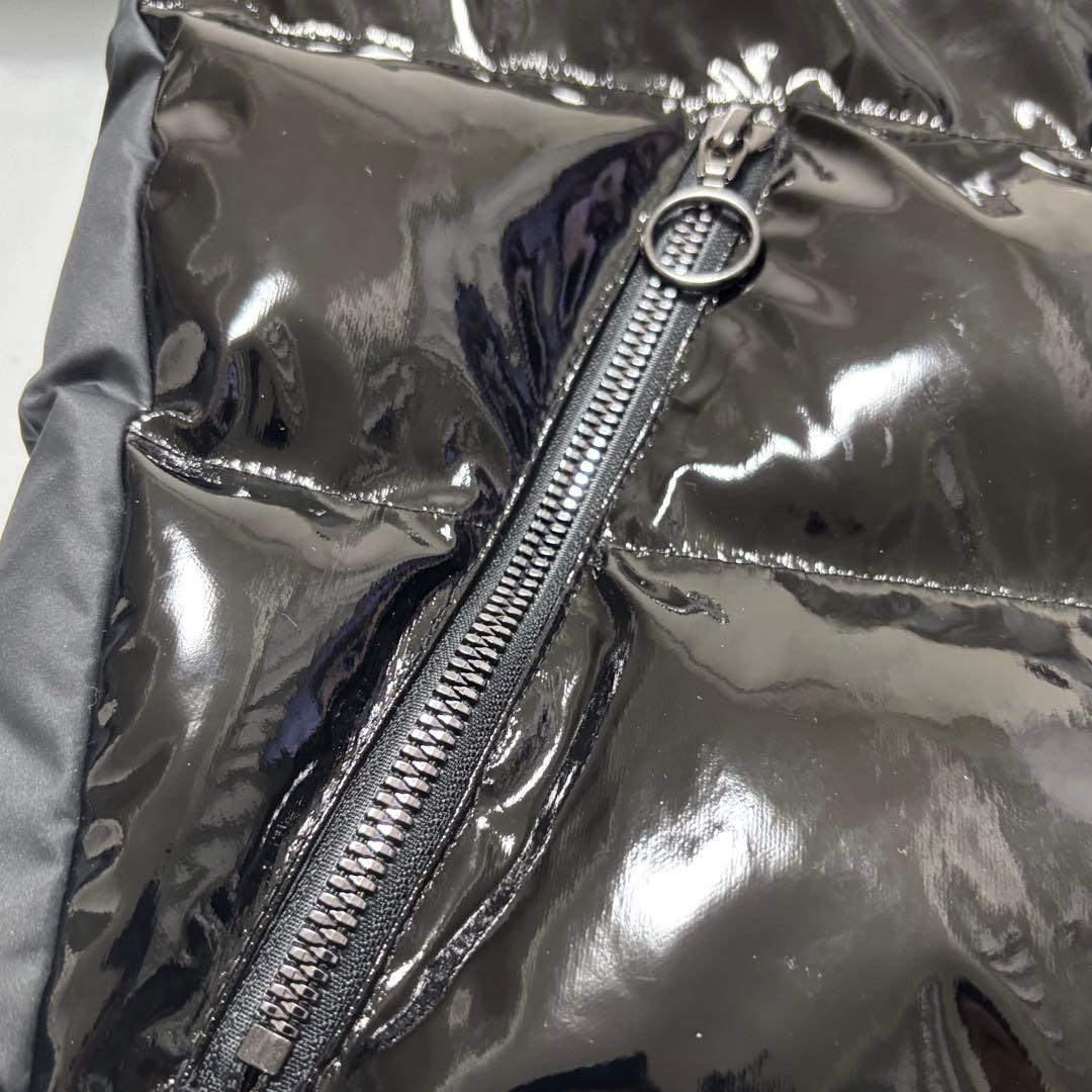 NIKE ダウンジャケット S エナメル テカテカ yvng patra