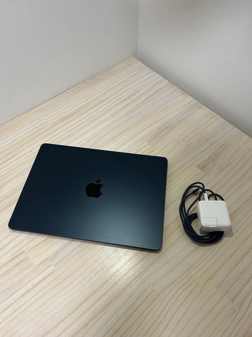MacBook Air M2 13インチ 2022年モデル/8GB/256GB