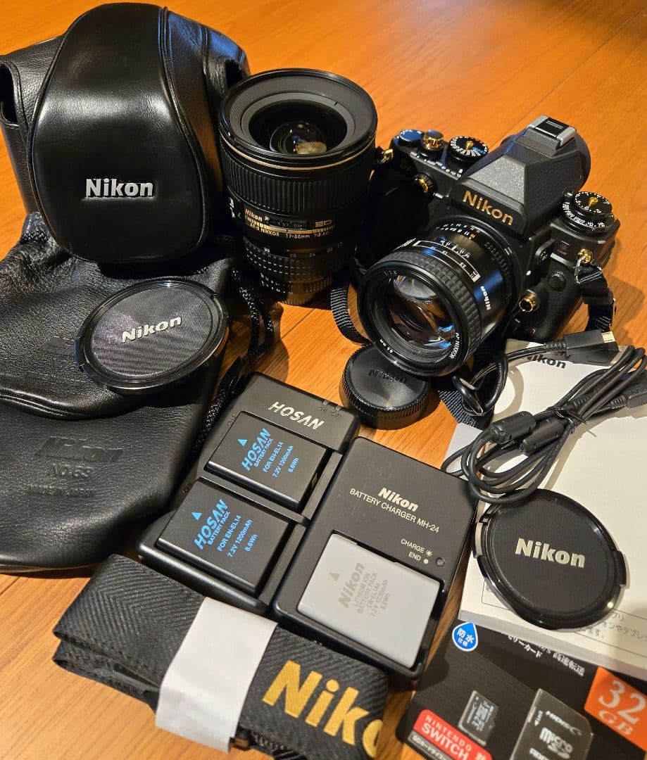 Nikon Df ゴールドエディション レンズ2本付き 【ショット数9351枚】