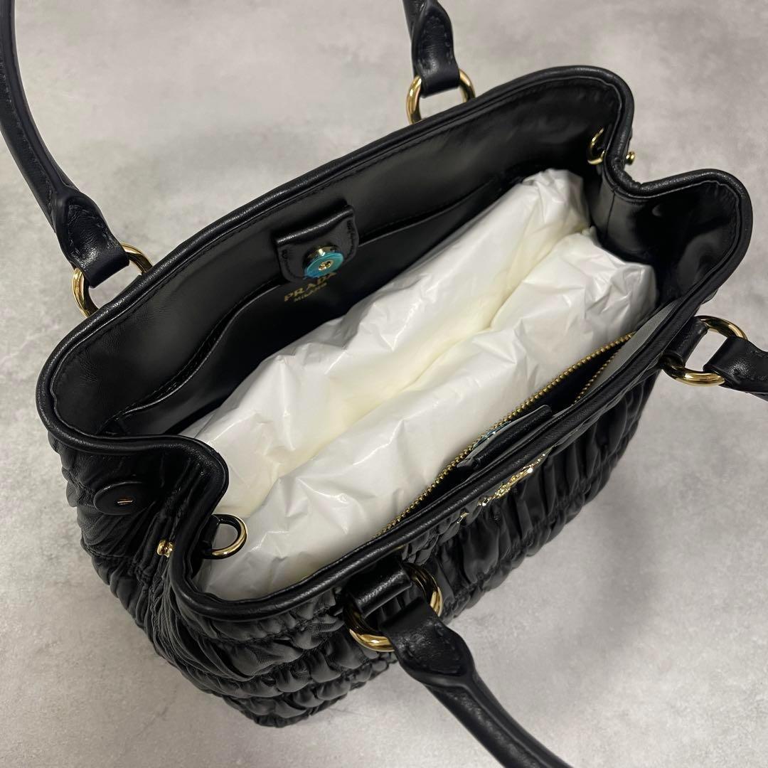 新品✨PRADA プリーツ ナッパレザー 2way ハンドバッグ ブラック