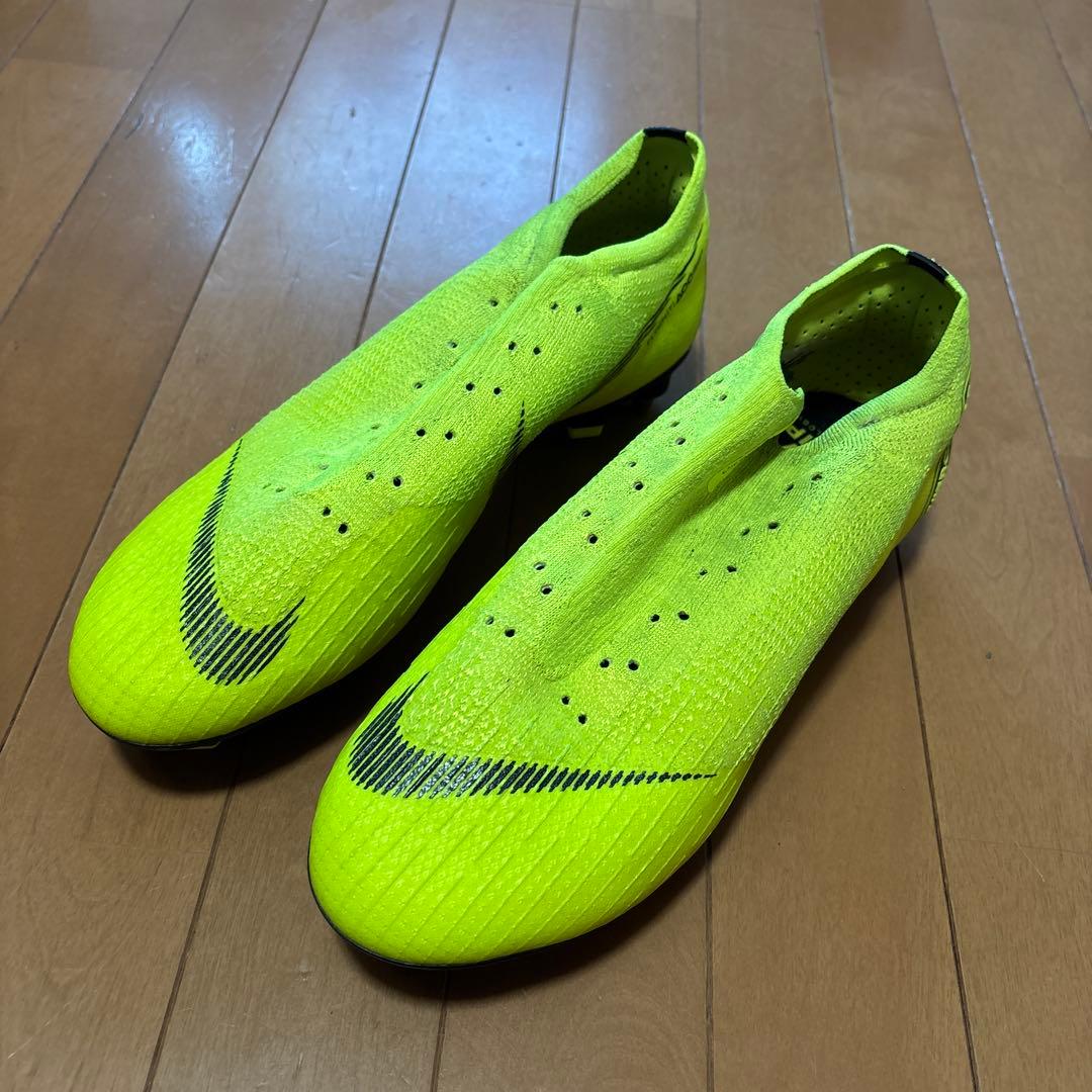 サッカースパイクナイキ