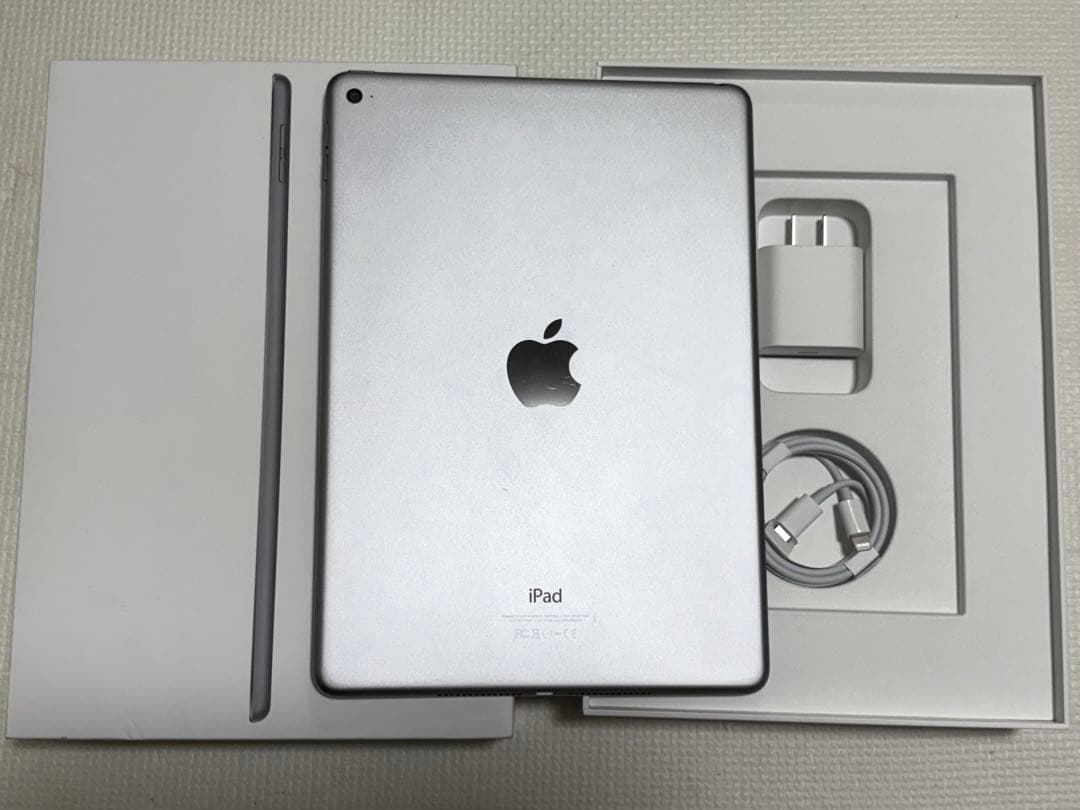 Apple iPad Air 2 10.2インチ シルバー 本体（128GB）