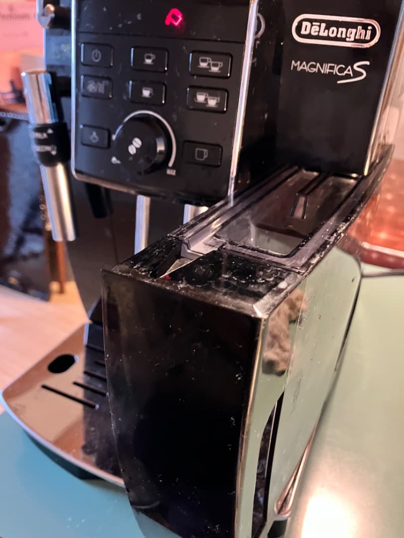 デロンギ マグニフィカS 全自動エスプレッソマシン 家庭用 ECAM23120