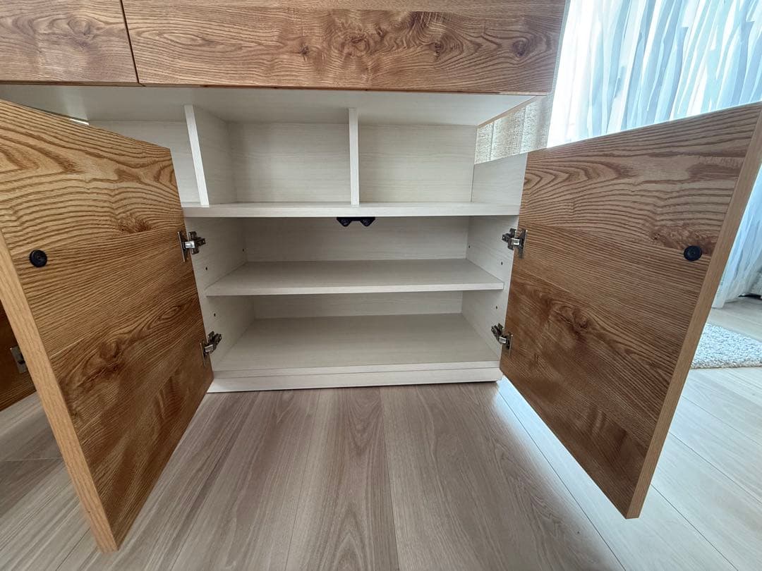 リビングボード　最終処分価格　10/18日まで