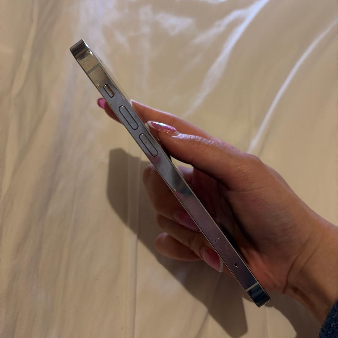 iPhone12pro SIMロック解除済み