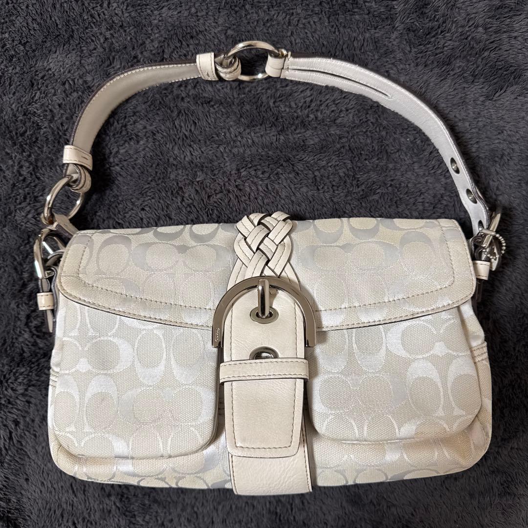 【美品】COACH ソーホー ミニシグネチャー フラップ ワンショルダーバッグ