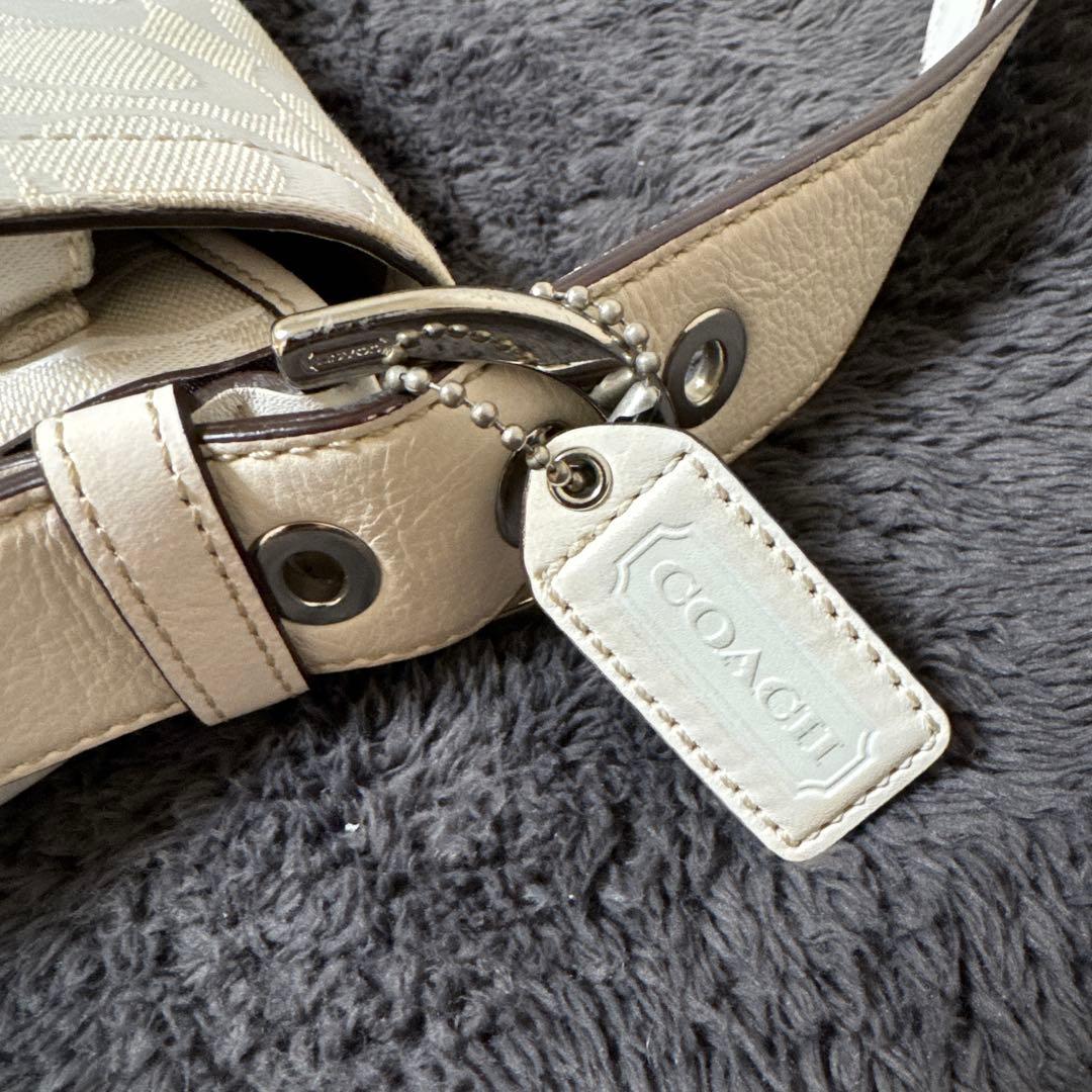 【美品】COACH ソーホー ミニシグネチャー フラップ ワンショルダーバッグ
