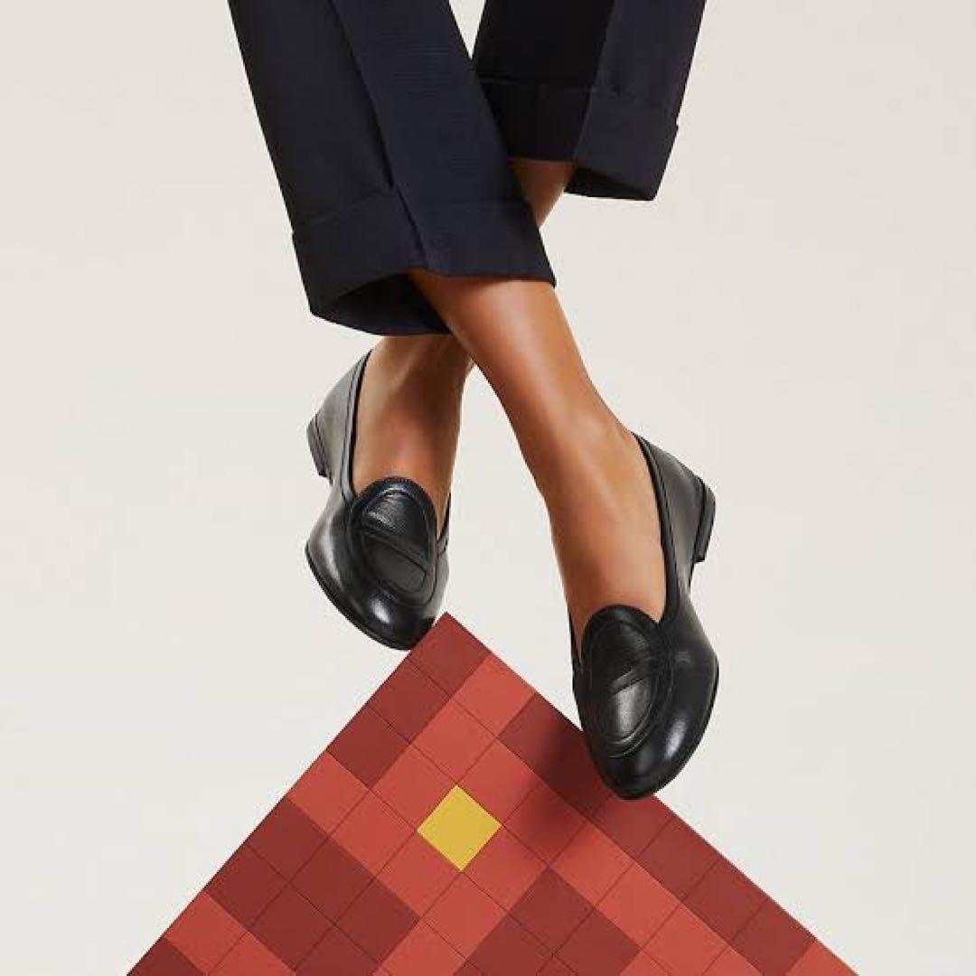 いつきまるエルメス 美品 24年 モカシン ジュリア レザー ローファー