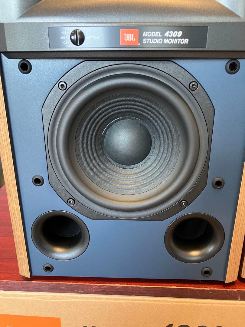 JBL 4309 スタジオモニター