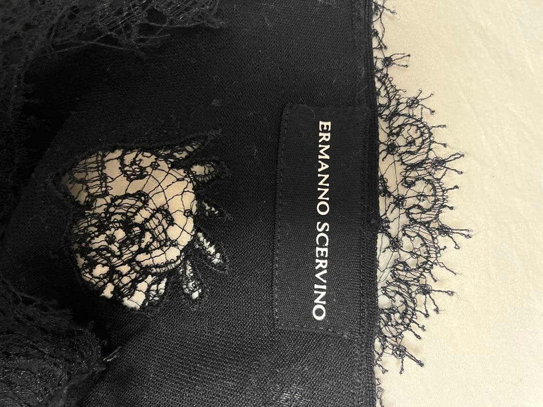 【オリビア:未使用品】エルマノシェルヴィーノ黒トップス38