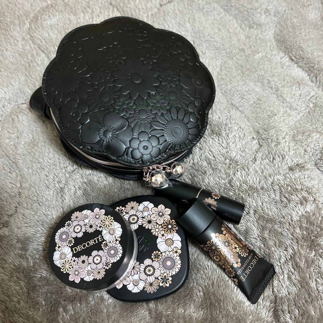 コスメデコルテ　クリスマスコフレ2025 ［期間限定値下げ中］