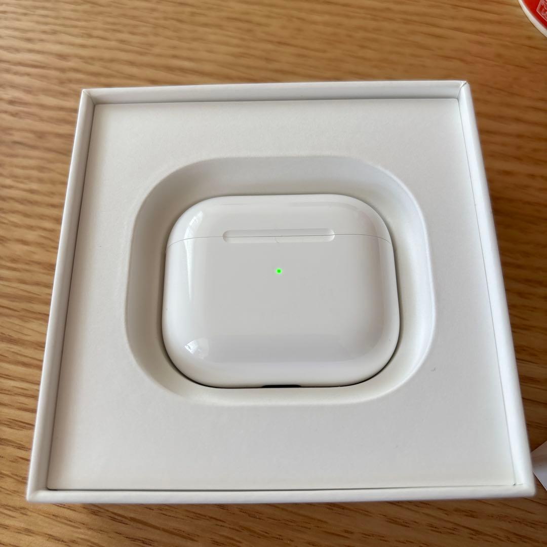 AirPods 3世代　本体 ホワイト