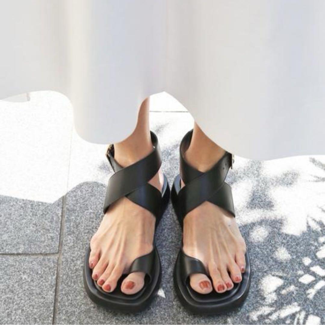 GIA BORGHINIレザーアンクルストラップサンダルA24251