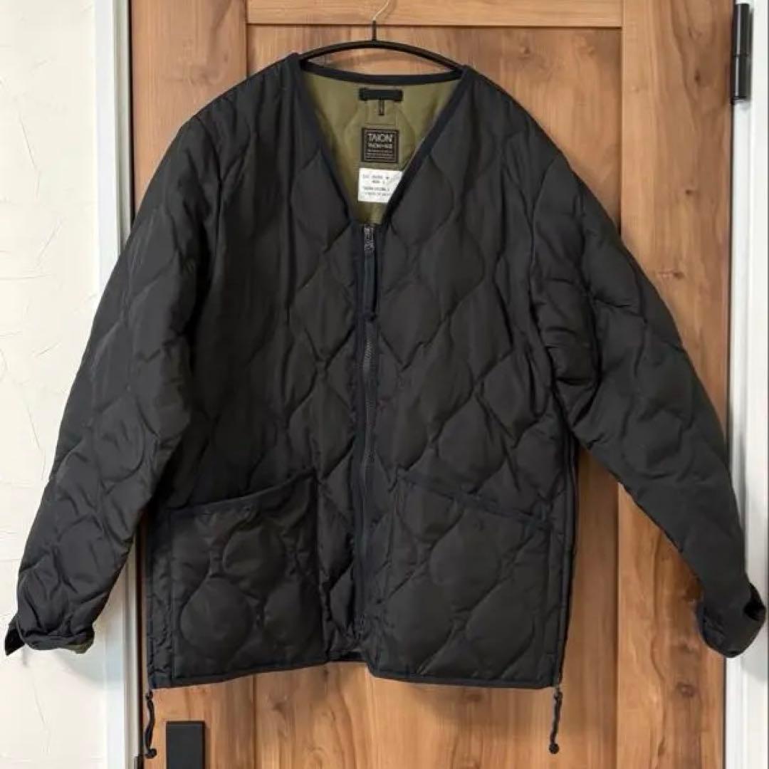 タイオン　ダウンジャケット　ユニセックス　Lサイズ　ブラック