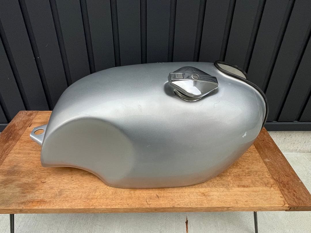 SR400 FRPタンク 汎用品 当時物？ デカタンク カフェ SR500 レア