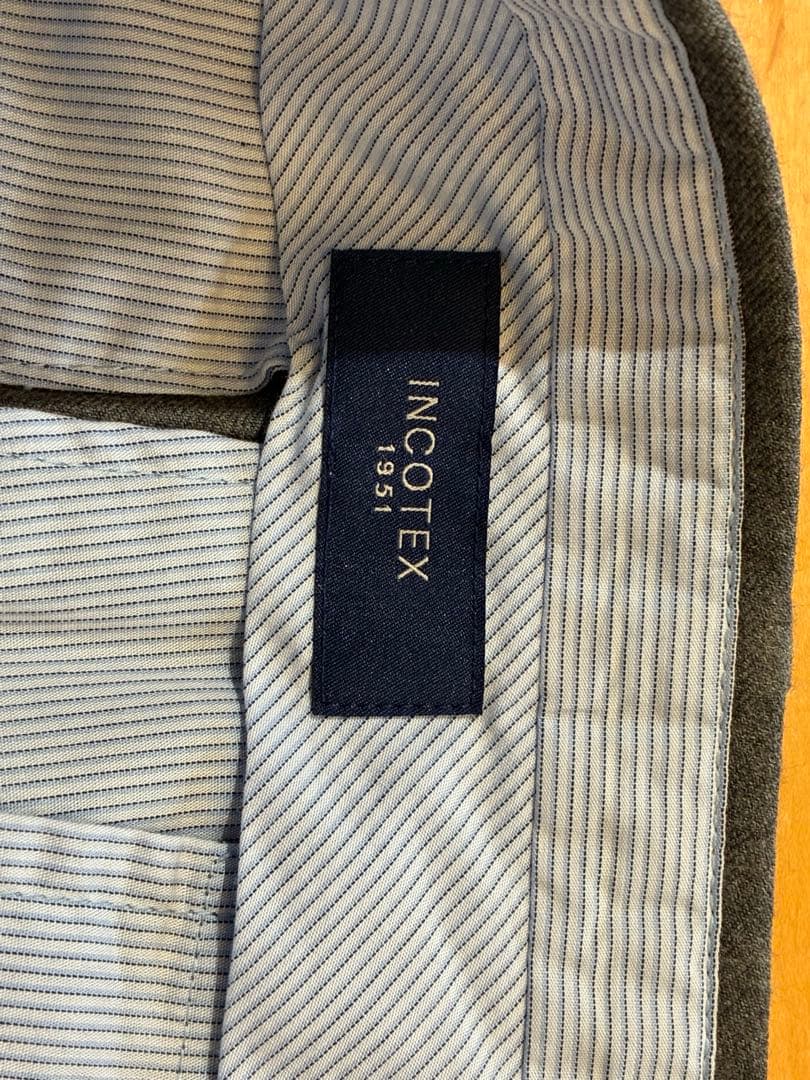 【美品】INCOTEX ウール ノータックスラックス 52