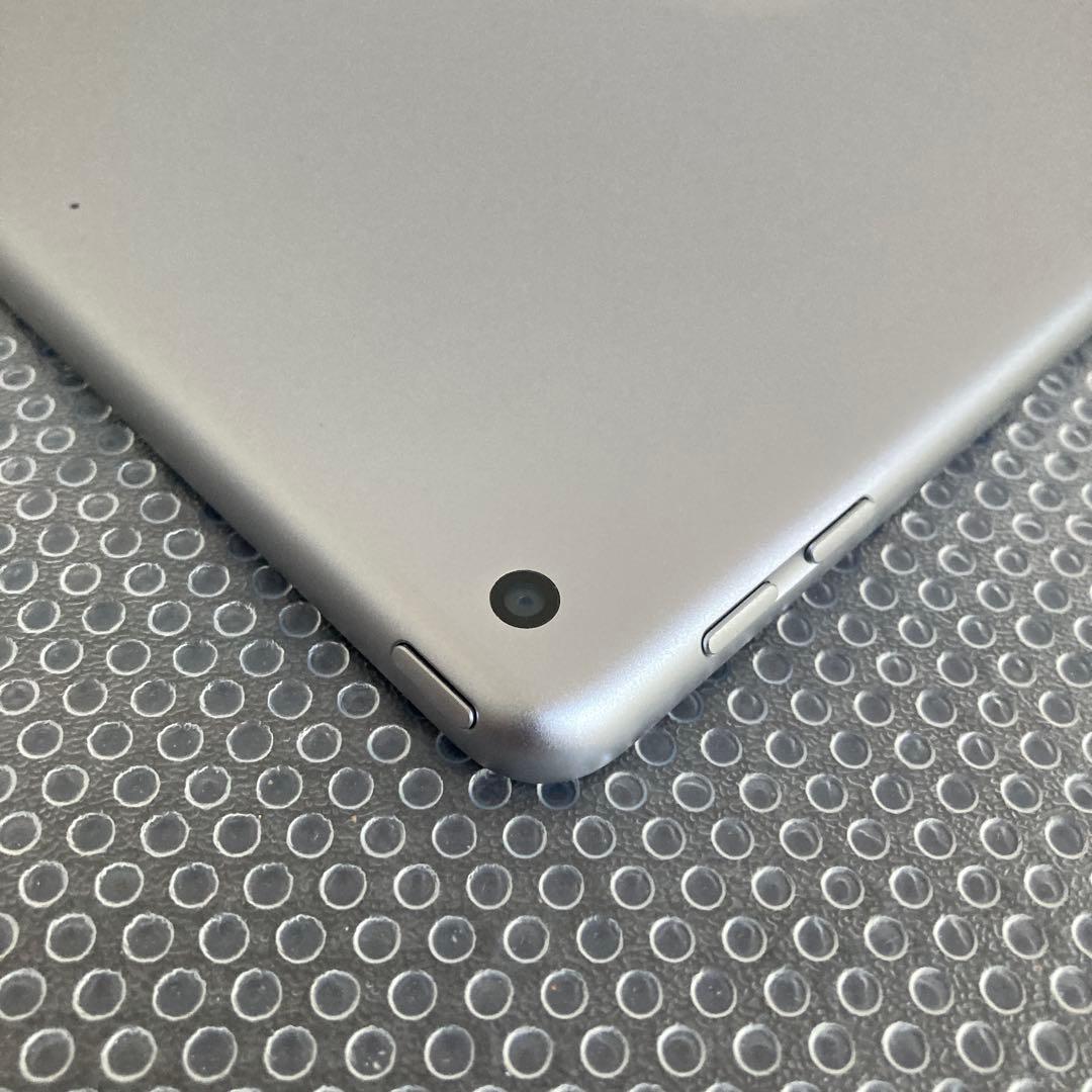 3972 美品☆電池良好☆iPad5 第5世代 32GB WIFIモデル☆