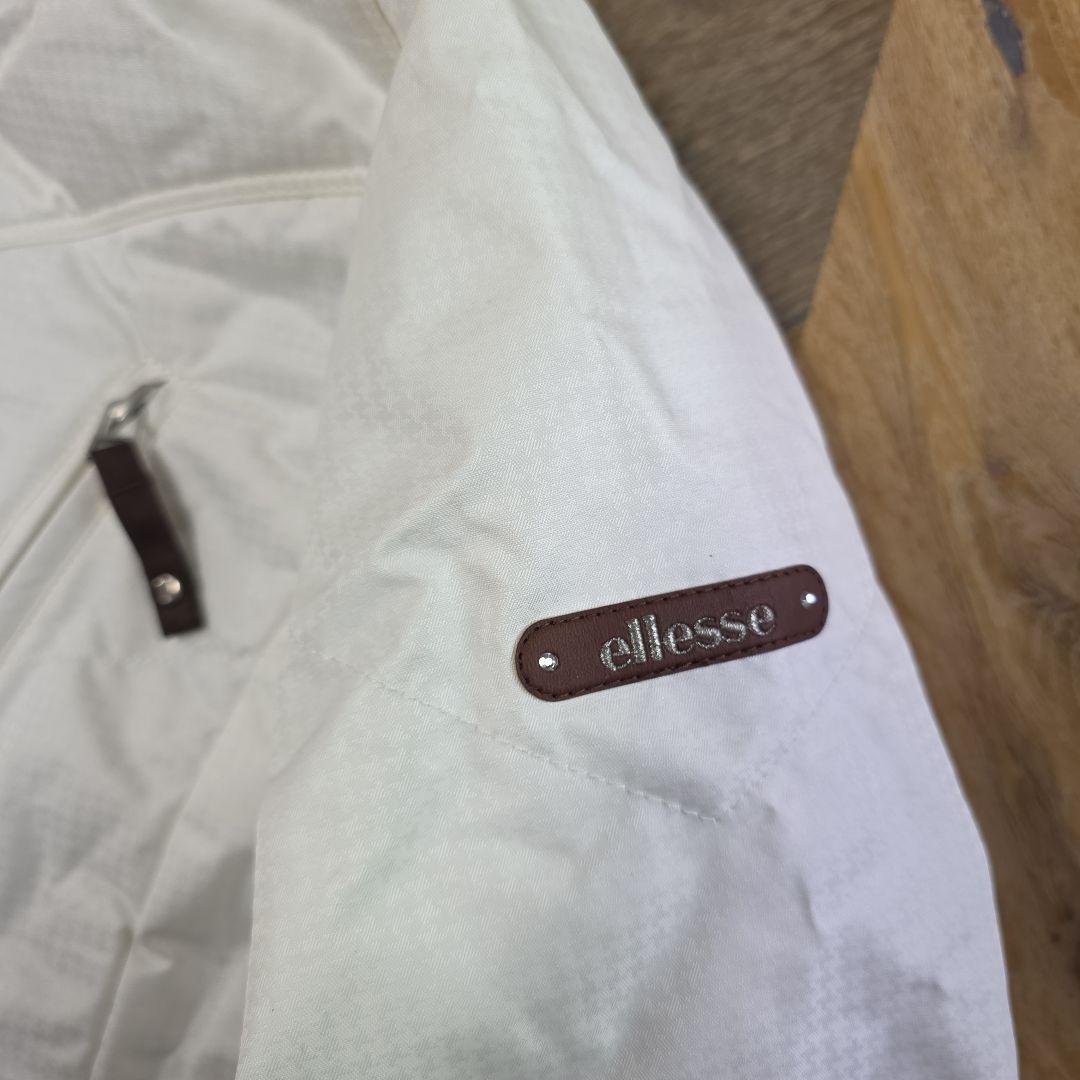 【新品】ellesse スキーウェア 女性用 ホワイト　エレッセM y54