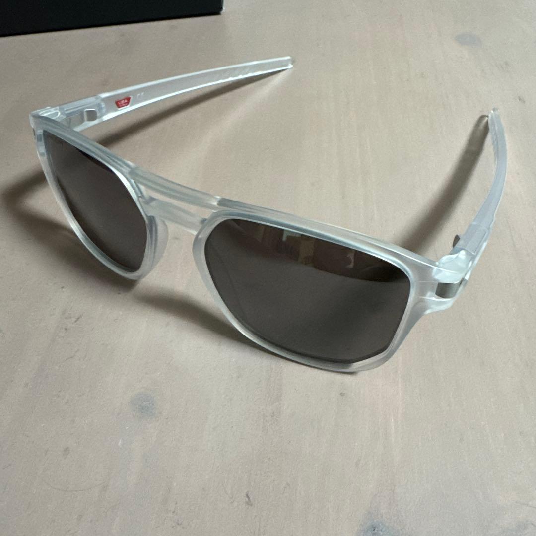 オークリー　LATCH BETA サングラス　プリズムミラーレンズ