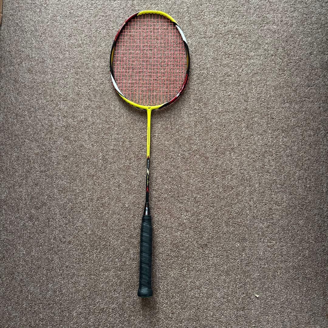 にゃっち　YONEX. バドミントン　ラケット